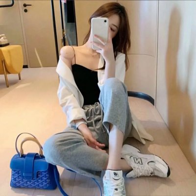 女人在家